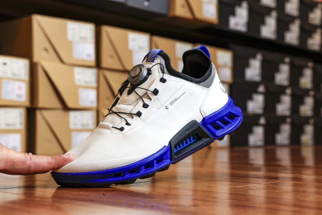 ギア図鑑】Vol.96 ブリーフィングとブリヂストンがコラボ